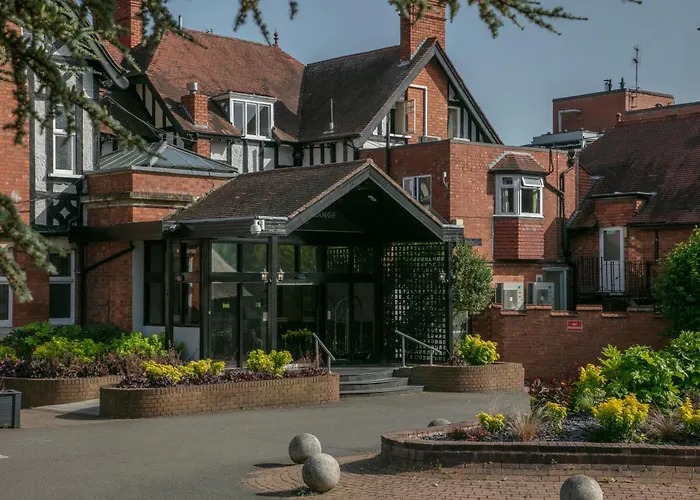 Finest 5-Star Hotels in Leamington Spa