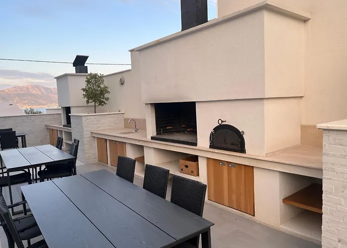 Top Hostels in Split: Your Guide to Budget-Friendly Stays